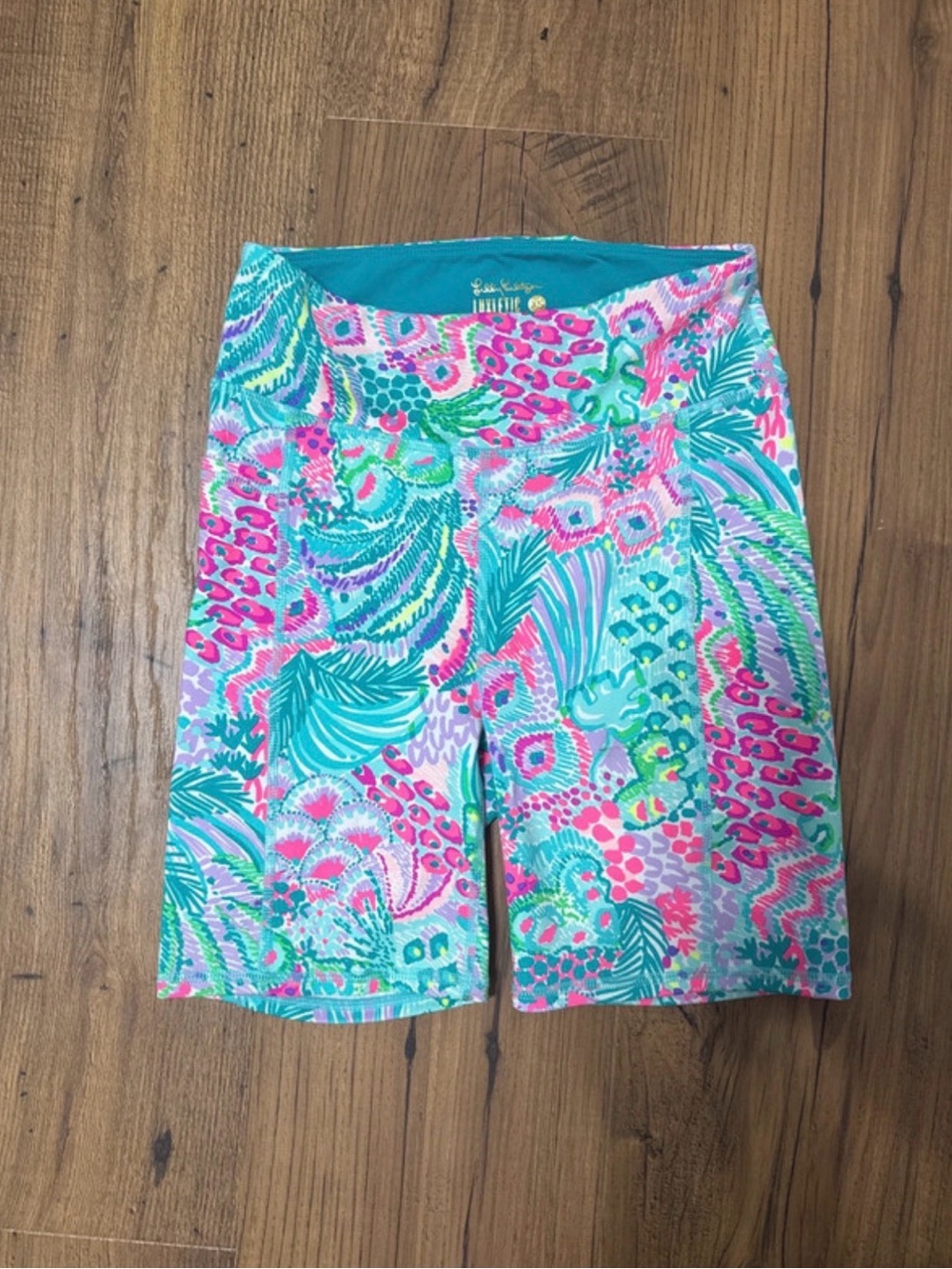 Lilly Pulitzer Luxletic biker shorts XS